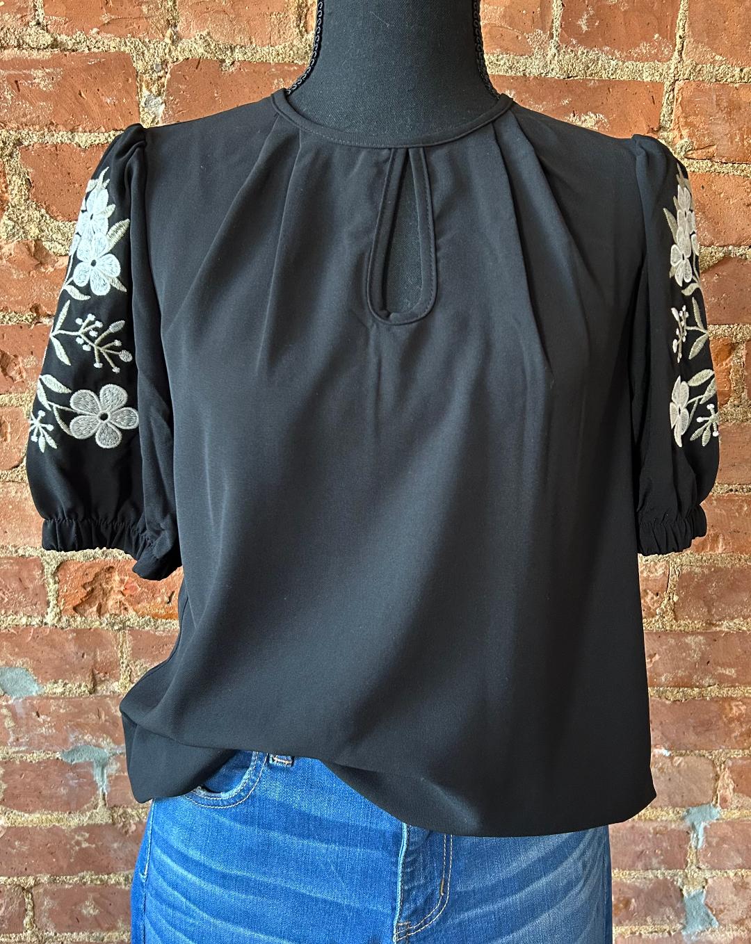 Floral Key Hole Neckline with Puff Sleeve Blouse