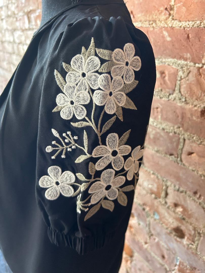 Floral Key Hole Neckline with Puff Sleeve Blouse